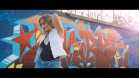Vicky Corbacho – Mal de Amores (Bachata) | Official Lyric Video